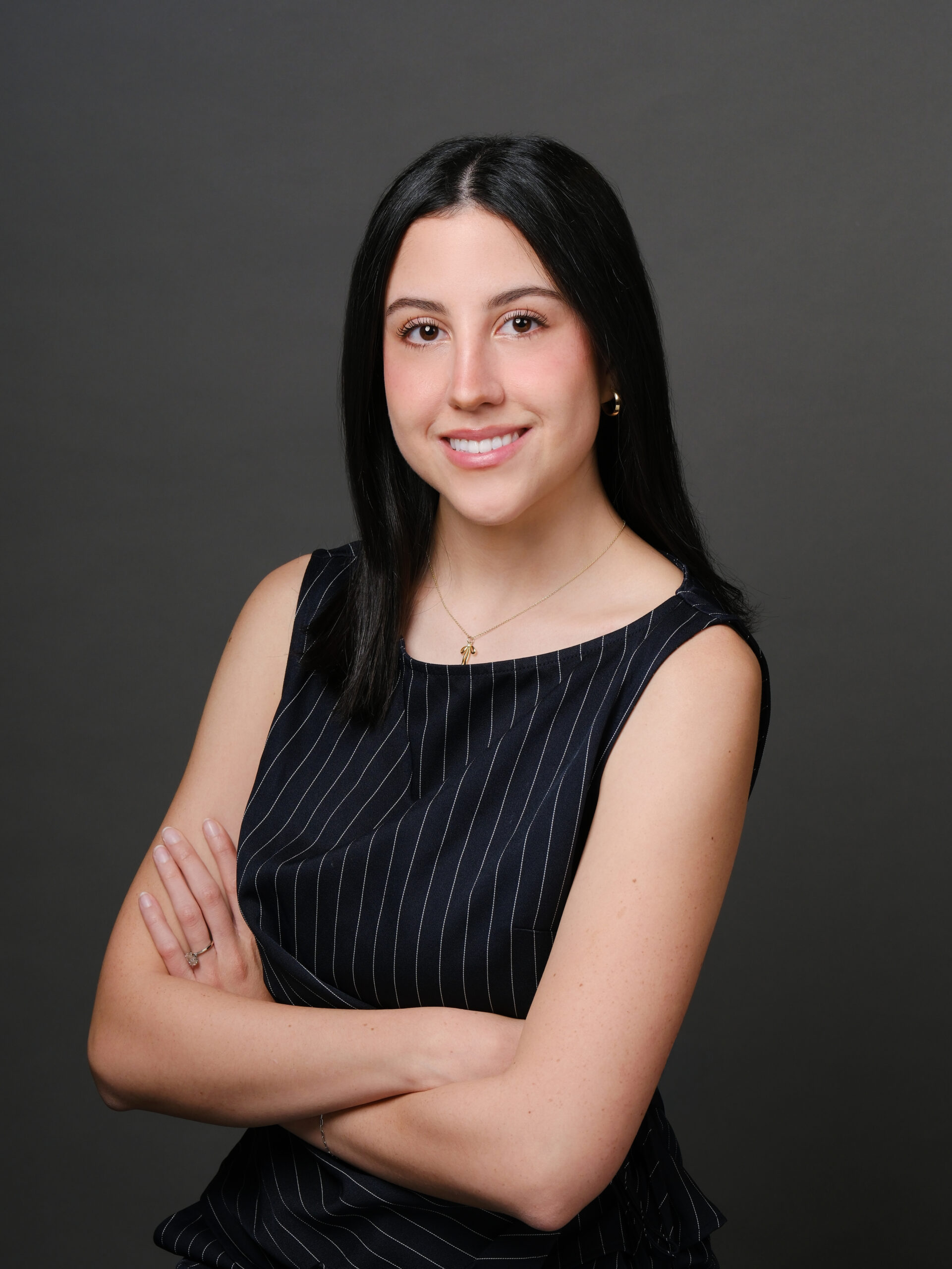 Gabriela Nielsen, asistente legal de West Injury Law